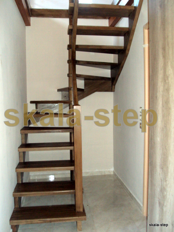 Σκάλα σοφίτας τετράγωνη | Λόφος